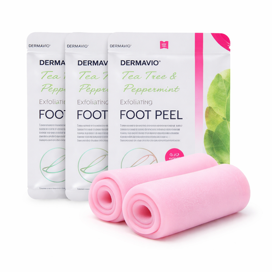Tea tree and peppermint exfoliating foot peel mask with silicone foot socks for removing dead skin and softening feet
