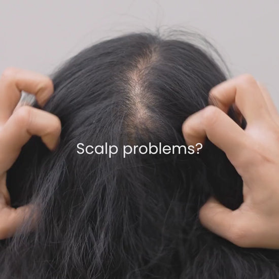 The Headshock hair revival set combines an exfoliating scalp scrub, a hydrating hair mask and a soothing scalp treatment for complete at-home scalp care.
Designed to cleanse buildup, restore moisture and improve hair softness, this hair care set is suitable for all hair types and regular self-care routines.